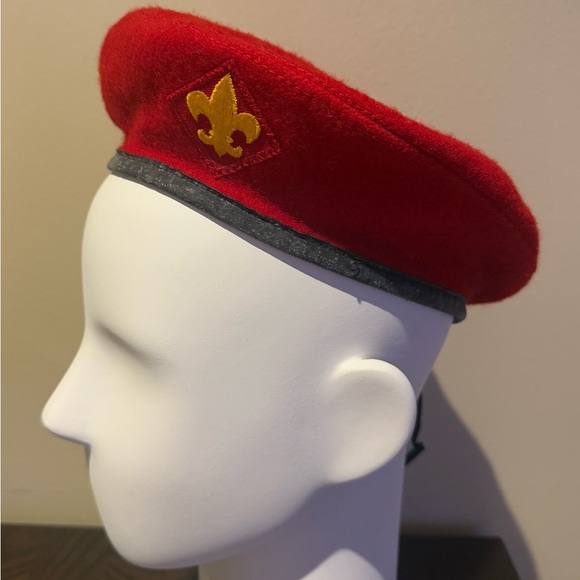 Vintage Medium Official Head Wear Boy Scouts Of America Red Wool Beret Hat - Picture 2 of 6